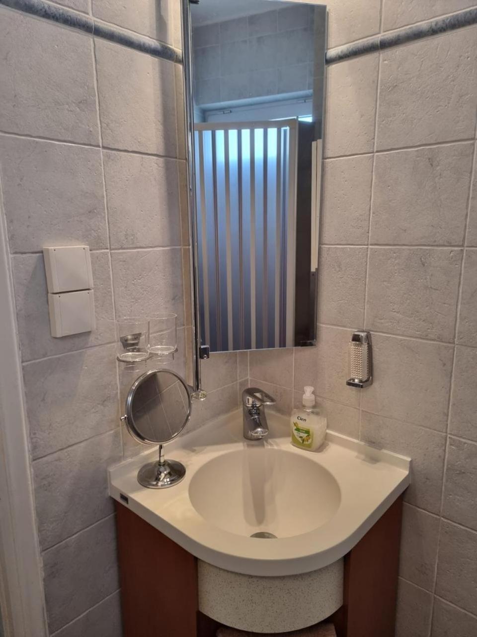 Atlas Apartment With Private Beach And Seaview Blue Loutráki Exterior foto