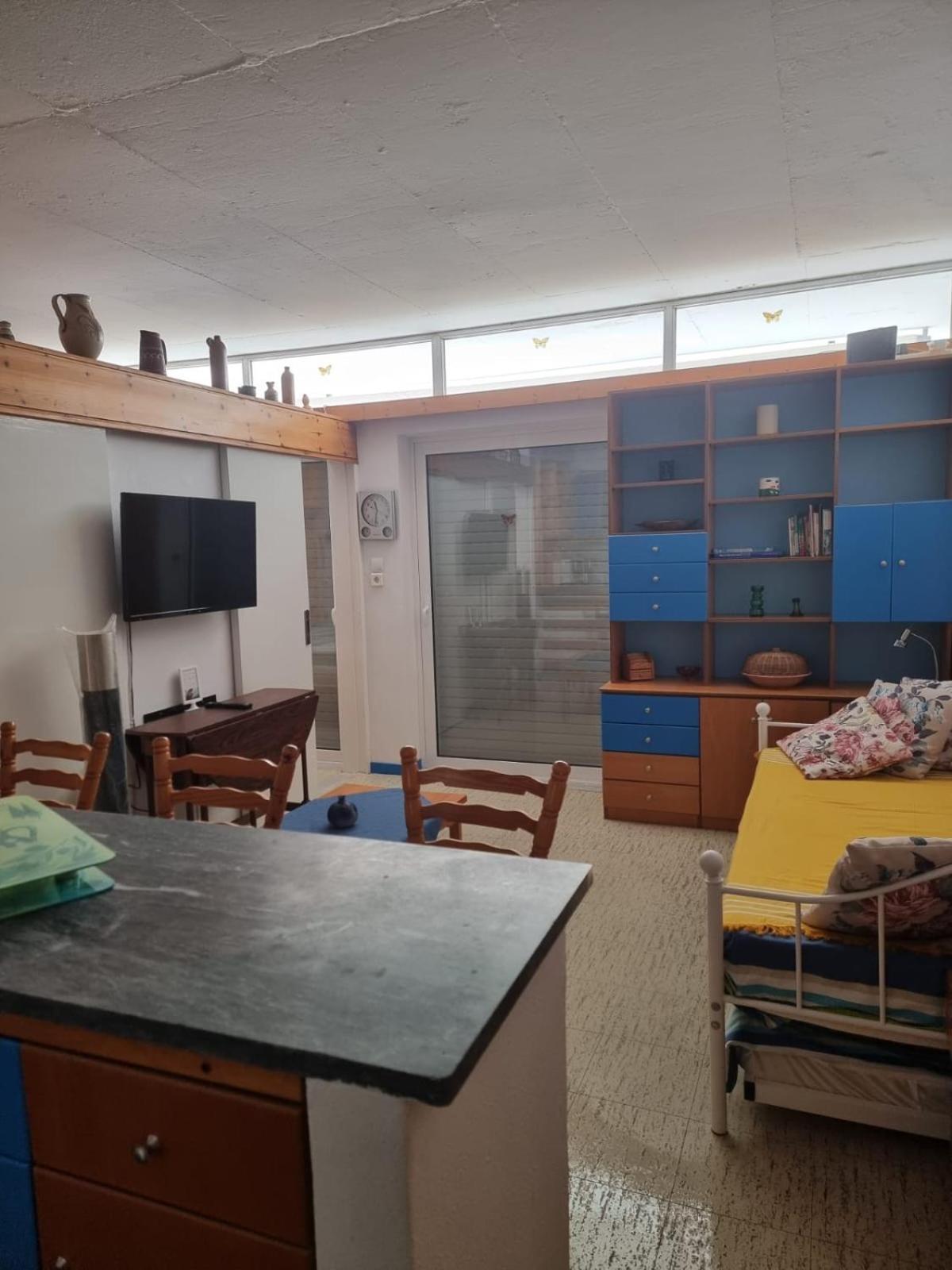 Atlas Apartment With Private Beach And Seaview Blue Loutráki Exterior foto